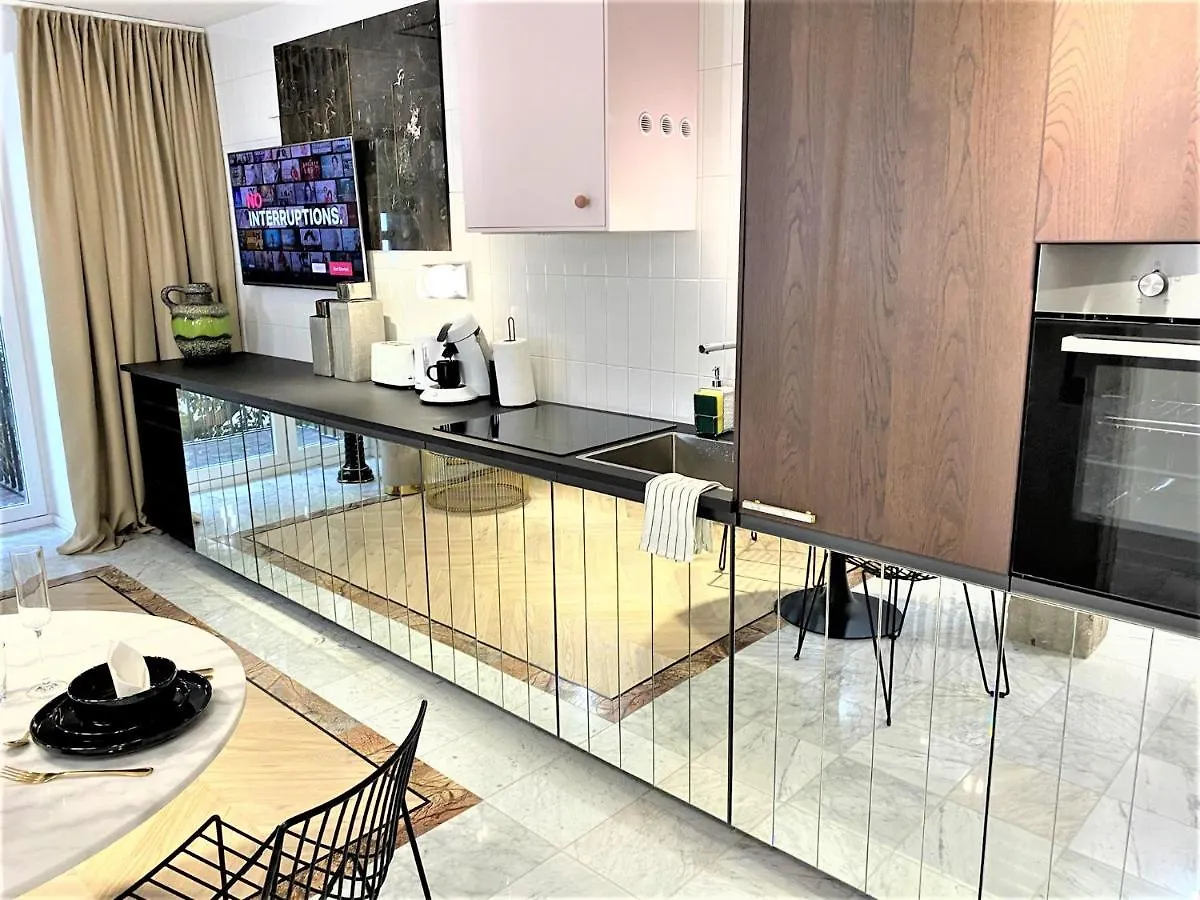 Design+Luxus Apartment Im Zentrum! +Netflix Warszawa 0*,  Polska