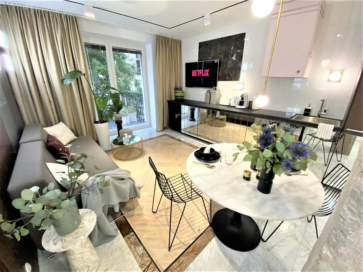 Design+Luxus Apartment Im Zentrum! +Netflix Warszawa