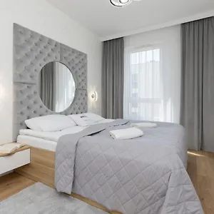 Apartament Praga Arte With Parking & Balcony By Renters, Warszawa