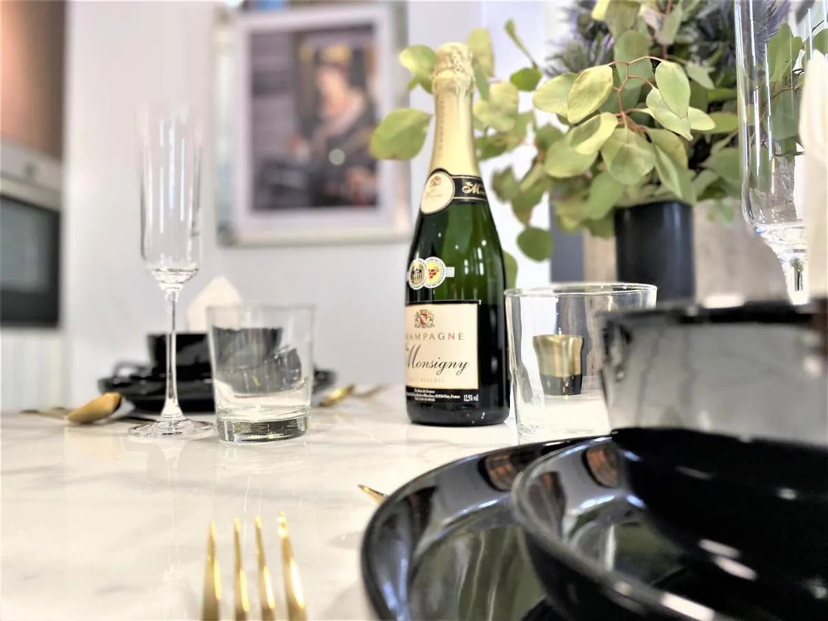 Design+Luxus Apartment Im Zentrum! +Netflix Warsaw